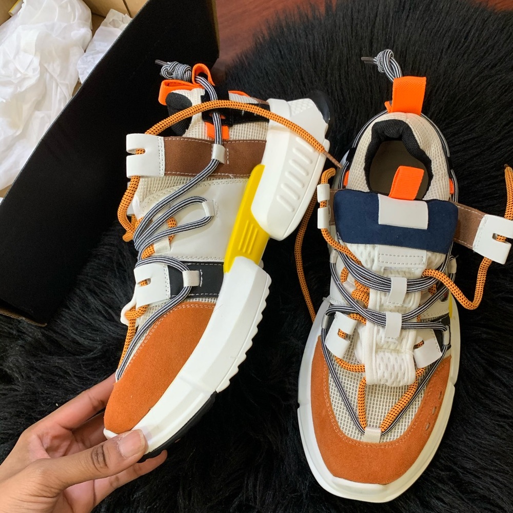 BASSO UNISEX “PLUTO” SNEAKERS